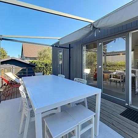 Mobil-home Familial 40m² Avec Piscine Chauffee, 200m De La Plage, 6 Pers, 3 Ch, 2 Sdb, Terrasse - Fr-1-361a-53 * Jullouville